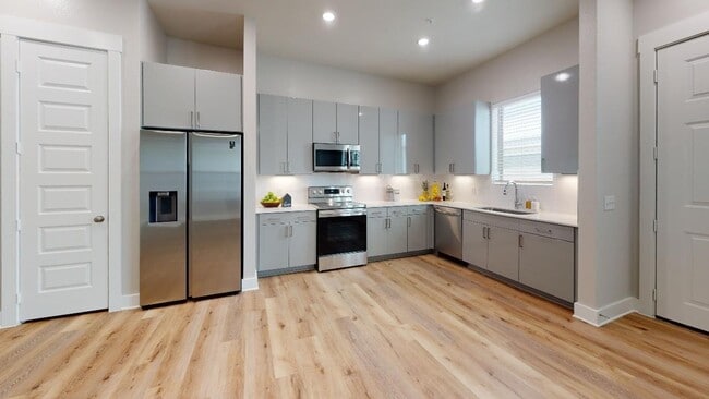 Photo - 571 Lloyd's Rd