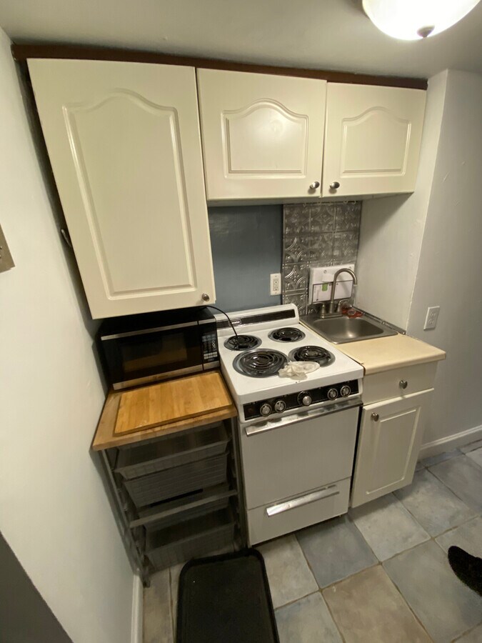 Photo - 3 Goodwin Pl Unit #B