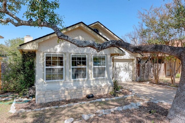 Photo - 16710 Whitebrush Loop