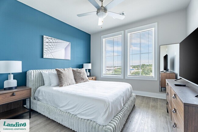 Photo - 300 E Broad St Unidad 327