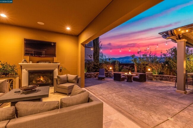 Photo - 2004 Drysdale St