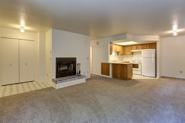 Photo - 325 S Virginia St Unit 1