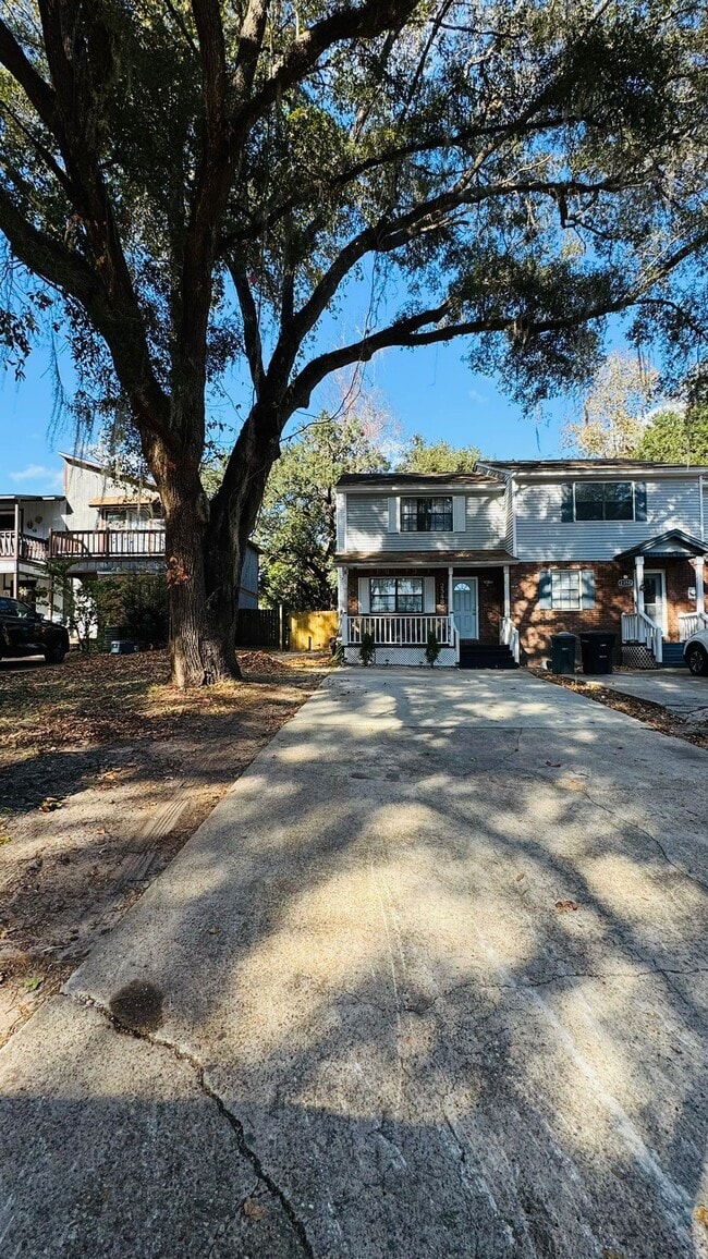 Photo - 2348 Merrigan Pl