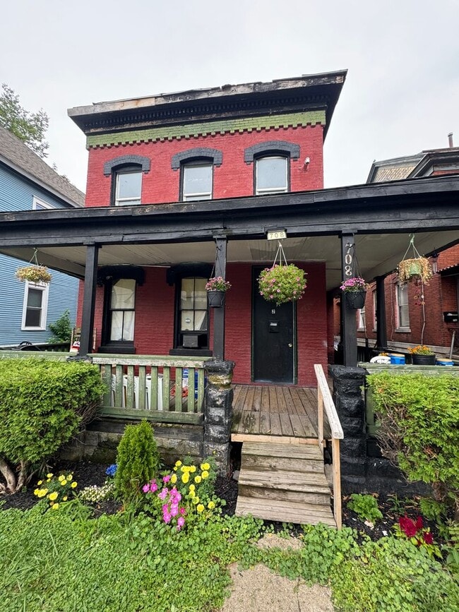 Building Photo - 708 Catherine St Unit 2 Rental