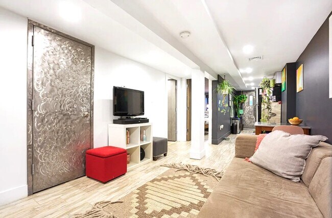 Living Room - 14 Lawton St Apartments Unit Lower