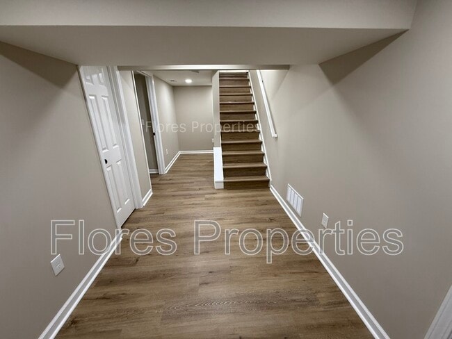 Photo - 1136 Pauline Ave
