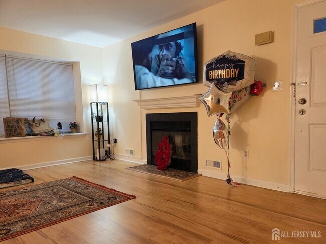 34 Almond Dr