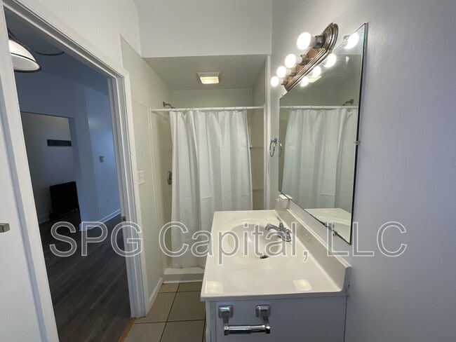 Photo - 281 W Jackson St