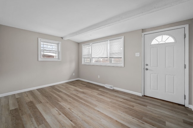 Photo - 807 Thomas Ave