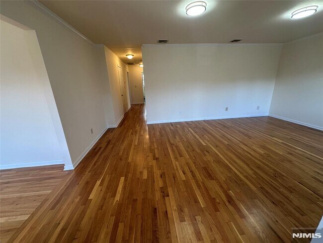 Photo - 407 Jane St Unit 1