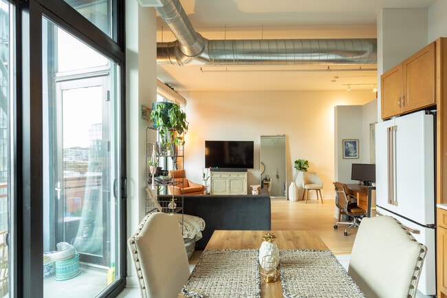 Photo - 740 W Fulton St Unit 804