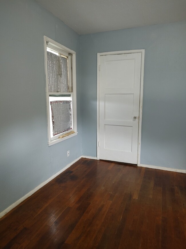 Photo - 2453 Cincinnati Ave