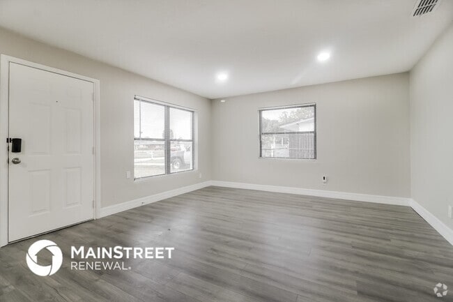 Building Photo - 6808 Ravenna Ave Rental