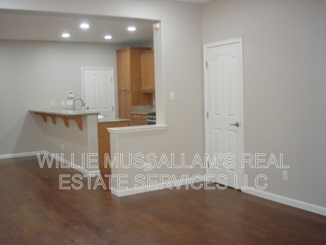Photo - 284 W St Francis Ave