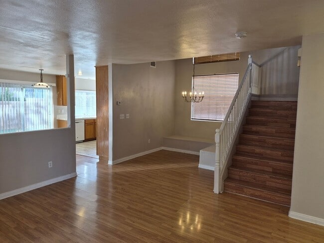 Photo - 812 Bow Creek Ln