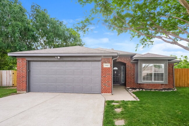 Building Photo - 5905 Aloe Ct