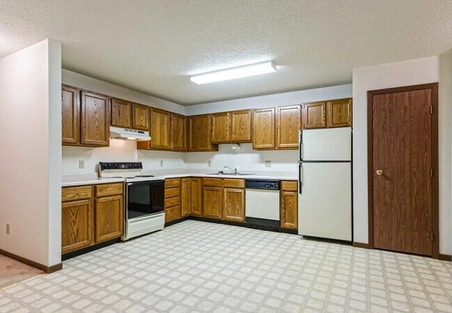 Eastmoor Apartments & Townhomes