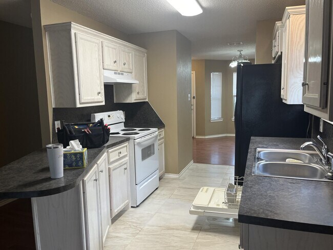 Photo - 10607 Elgin Ave