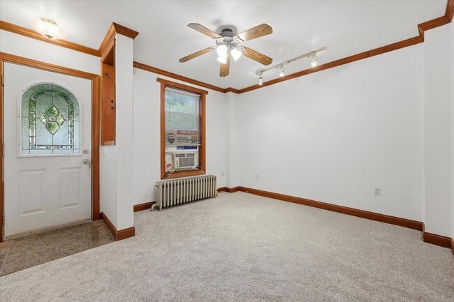 Photo - 104 Maple St