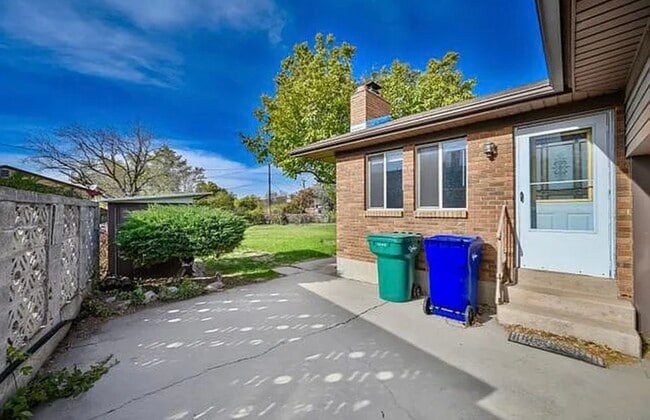 Photo - 1025 Tyler Ave