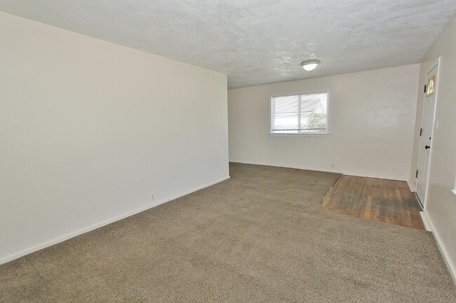 Photo - 1311 4th St N