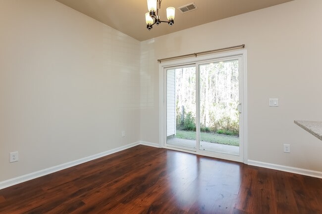 Photo - 179 Morning Line Dr