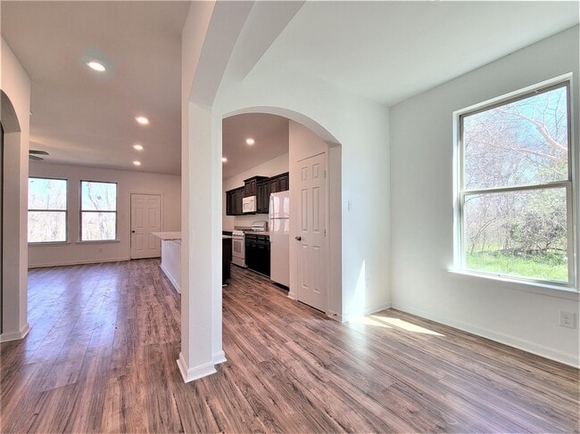 Photo - 151 Island Blvd