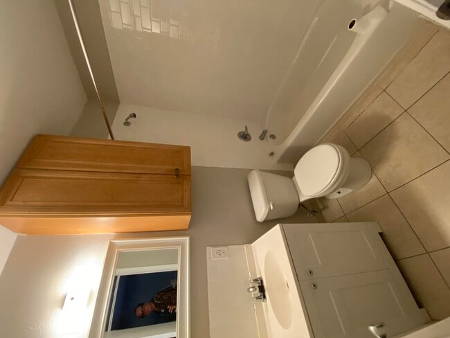 Photo - 5168 NE 6th Ave Unidad 430