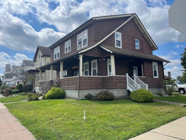 Photo - 125 Marsellus Pl