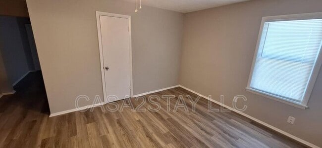 Photo - 720 Hardy Ave Unit 2