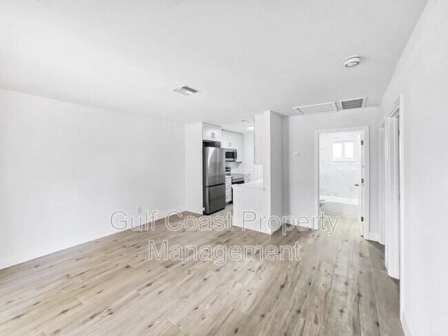 Photo - 518 12th St W Unit A