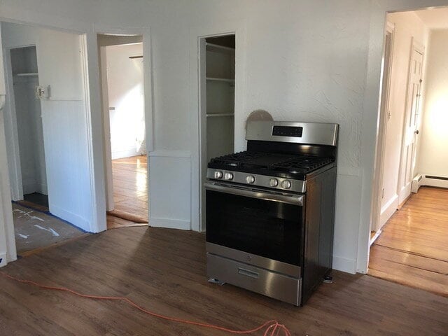 ! bed ! bath !st floor unit in a historic ... - ! bed ! bath !st floor unit in a historic ... Apartment Unit 1