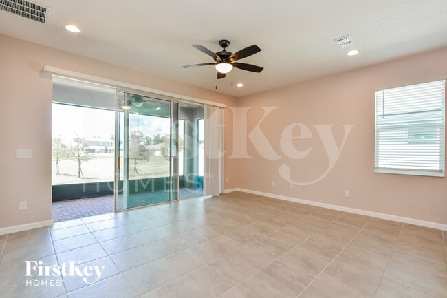Photo - 874 Lady Bird Ln