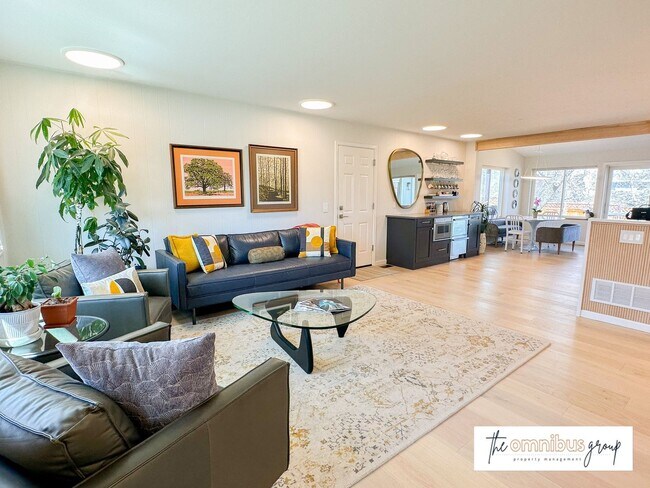 Photo - Modern 3BD/2BA Dream Home!