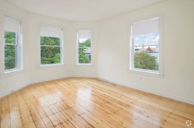 Building Photo - 22 Magazine St Unit 3 Rental