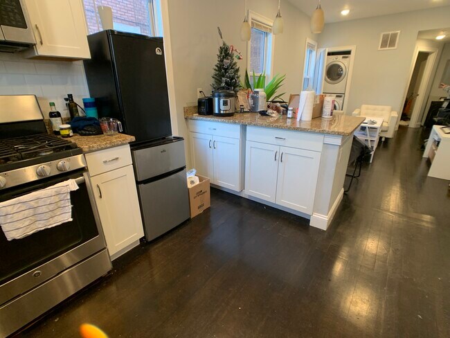 Photo - 43 Saint Paul St