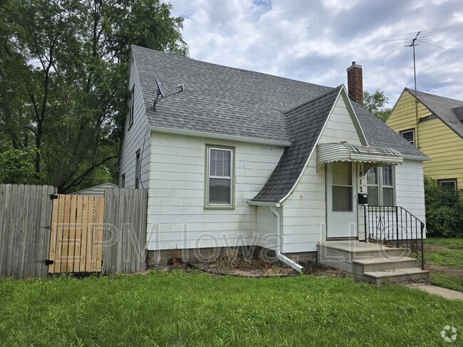 Building Photo - 1812 Logan Ave Rental