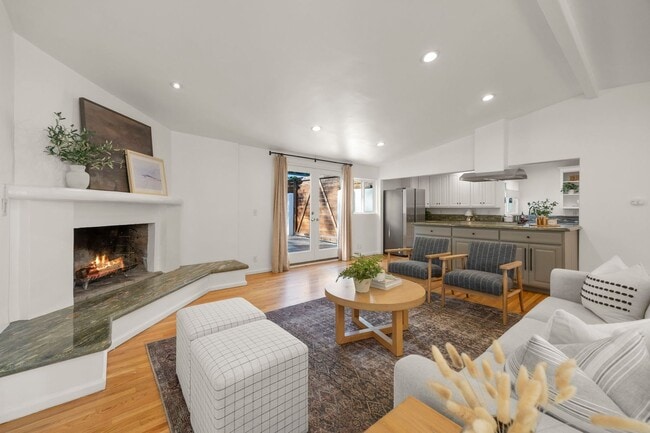 Photo - Upscale Downtown Living Casa