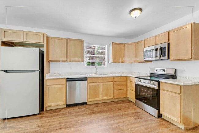 Photo - Fully Renovated 4 Bed / 2 Bath in Bay Mine...