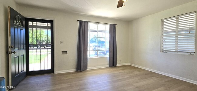 Photo - 154 N Hibbert
