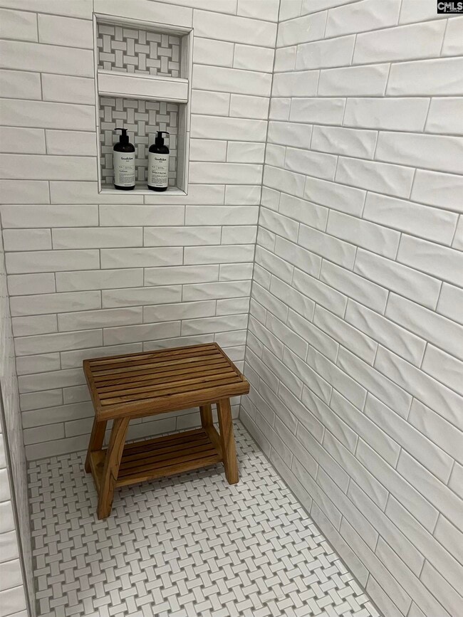 Photo - 2808 Clark St