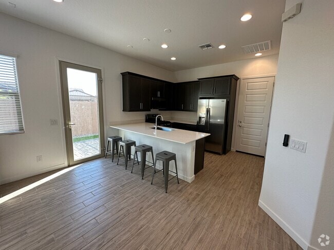Building Photo - 32518 N 21st Ln Unit Apartment