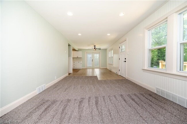 Photo - 6665 Clingan Rd