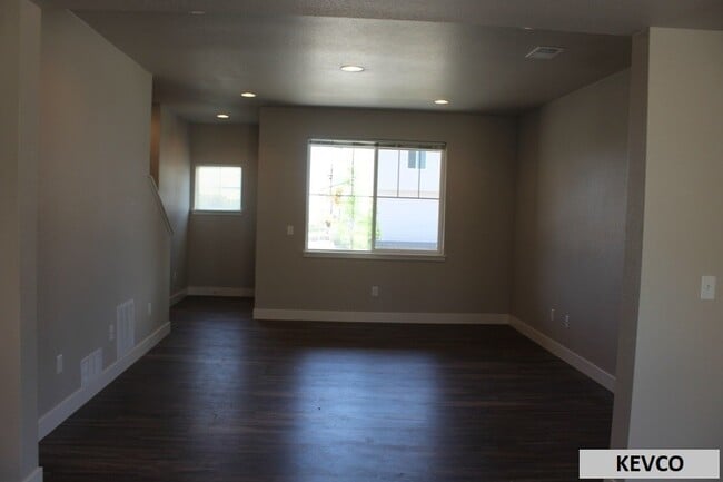 Photo - Gorgeous House in Dry Creek Neighborhood!