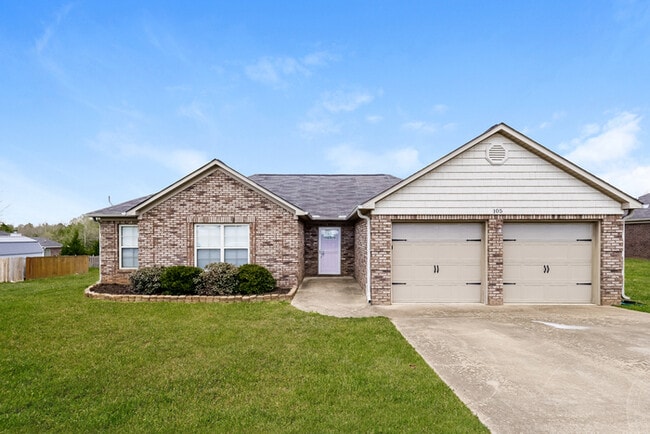 Building Photo - 105 Landings Way Dr