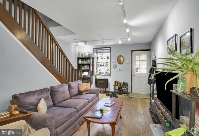 Building Photo - 136 Fernon St Rental