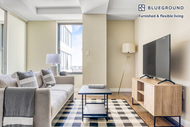 Building Photo - 45 Stuart St Unit FL26-ID627 Rental