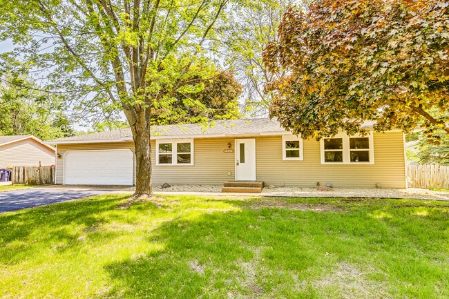Front - 16376 Fishing Ave W Casa