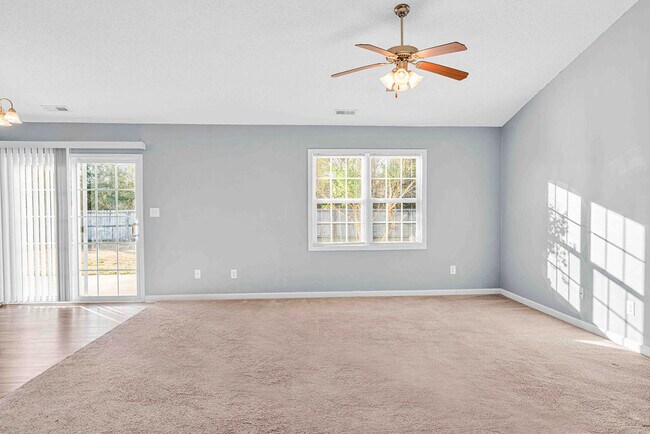 Photo - 105 Gamble Way