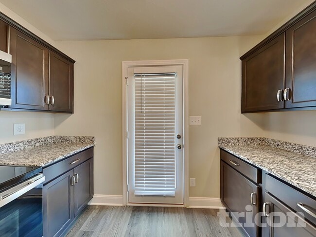 Photo - 1093 Whitney Dr